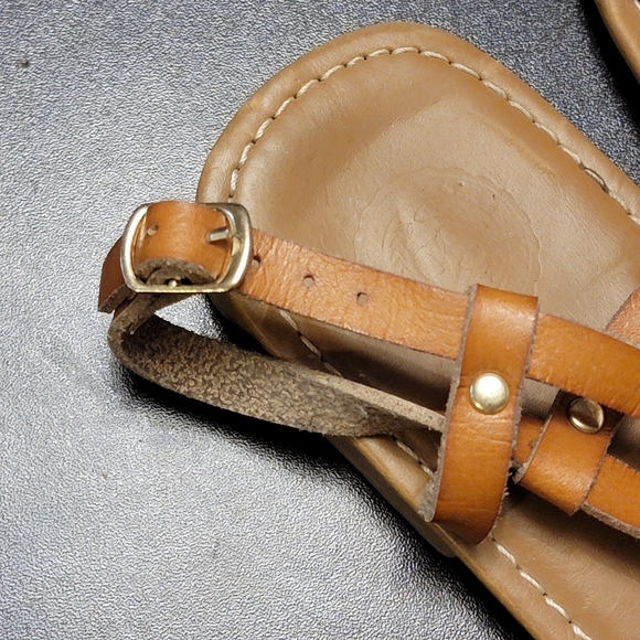 SO Gladiator Sandals - Picture 2 of 5